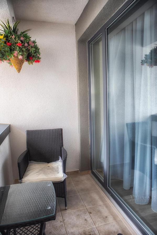 Appartement Apartament Heavenly Heaven Braşov Extérieur photo