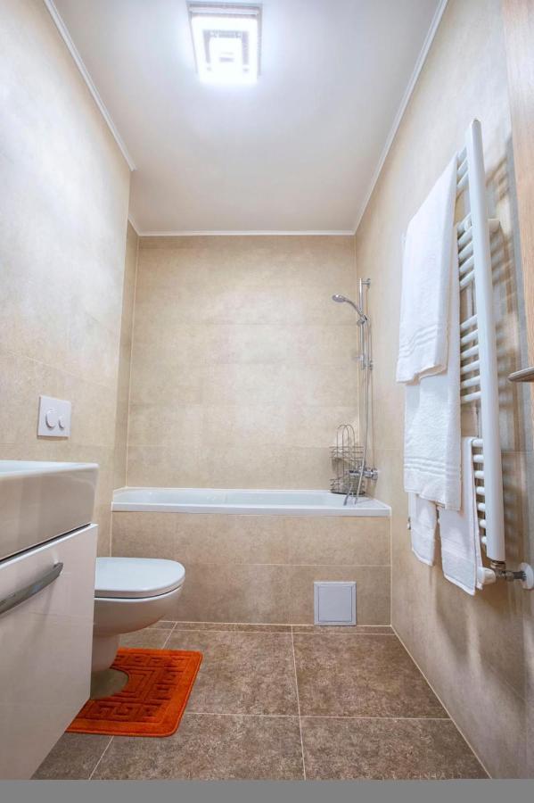 Appartement Apartament Heavenly Heaven Braşov Extérieur photo